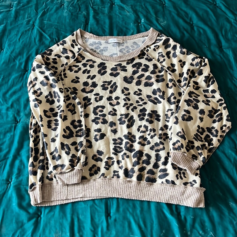 Lightweight leopard sweater. Size small. Originally from Apricot Lane.